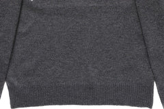 Pull brodé avec lettres