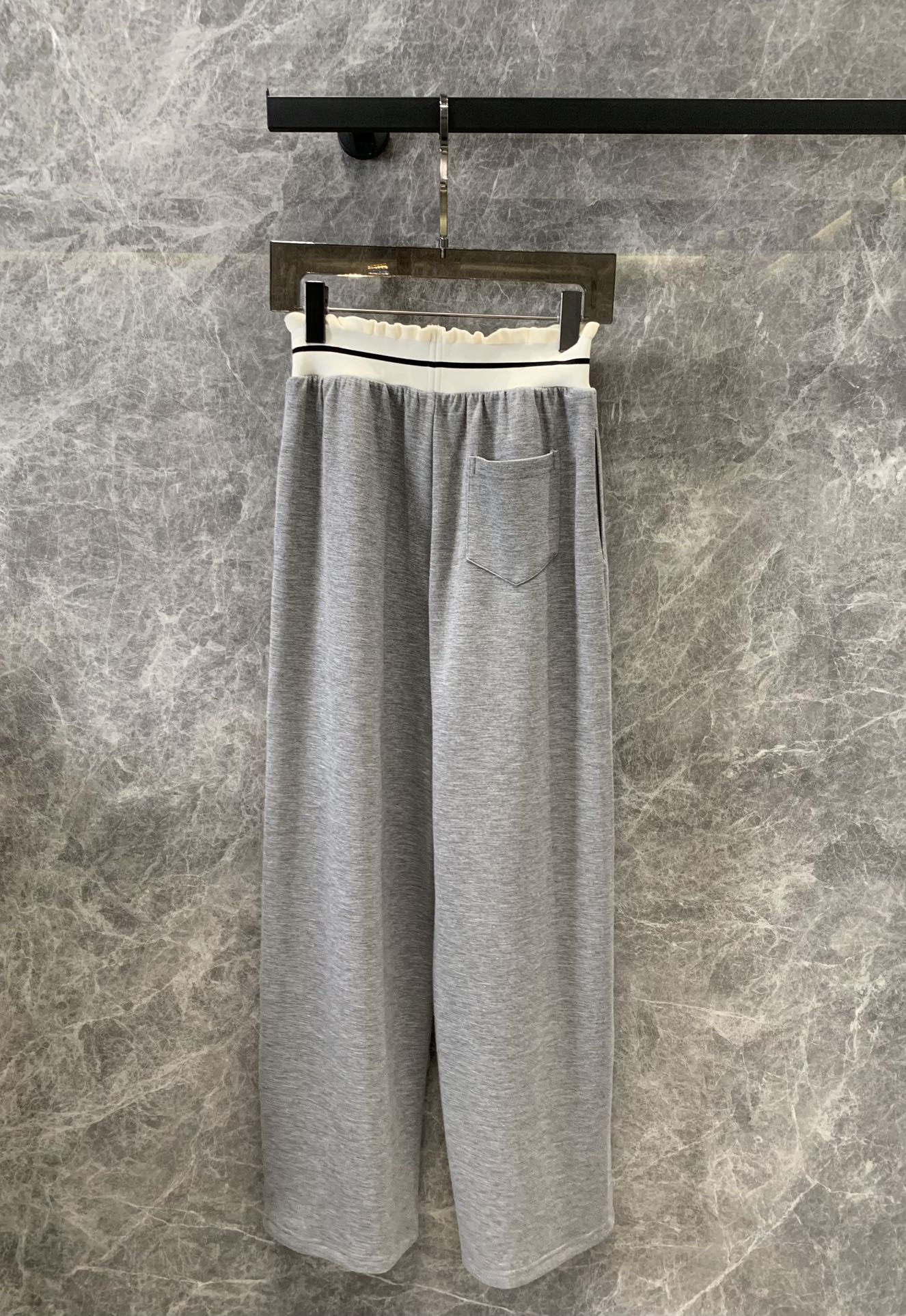 Pantalon décontracté à ourlet champignon et ceinture