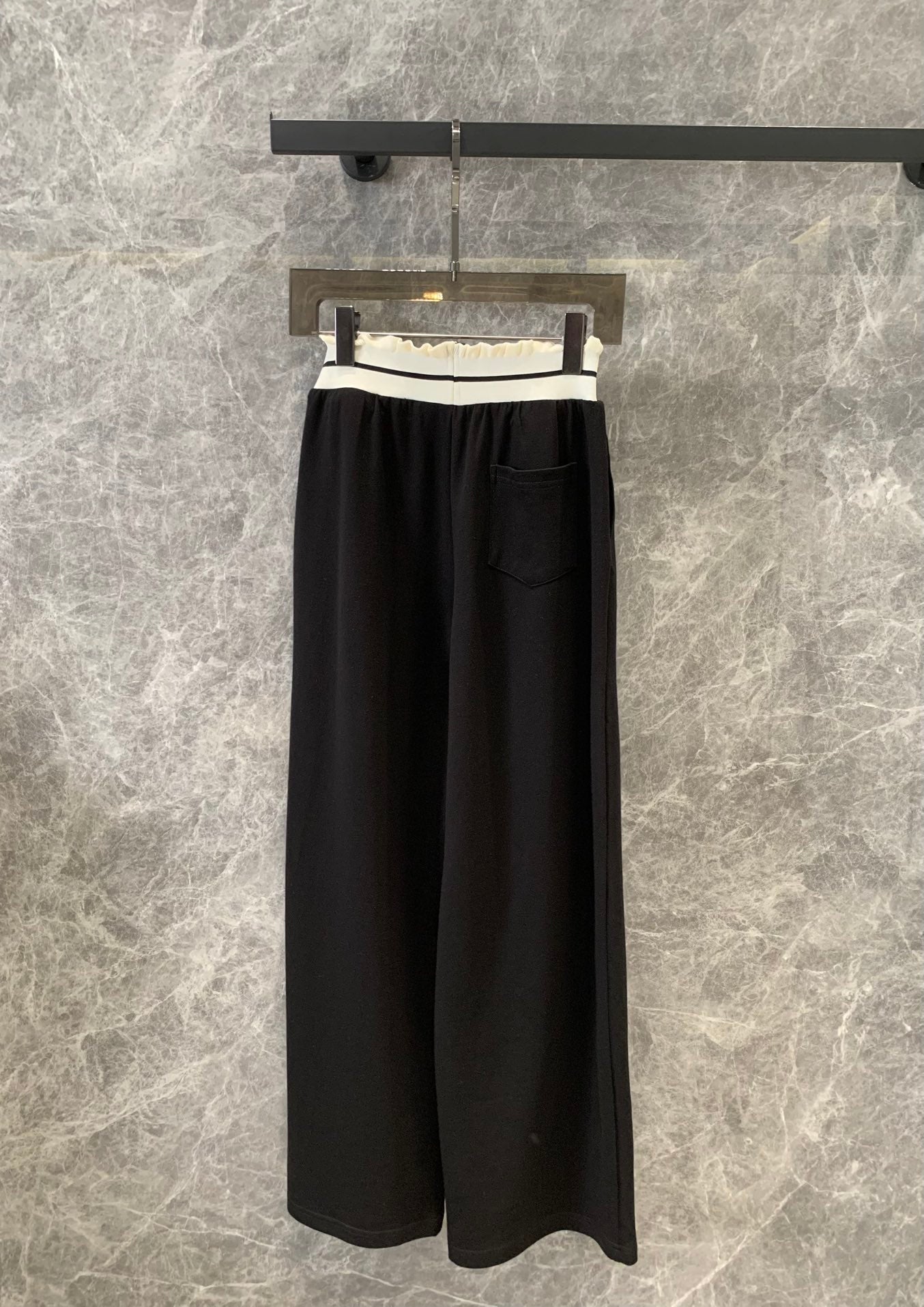 Pantalon décontracté à ourlet champignon et ceinture