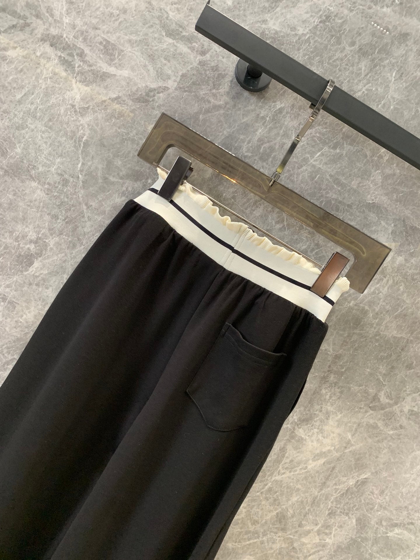 Pantalon décontracté à ourlet champignon et ceinture