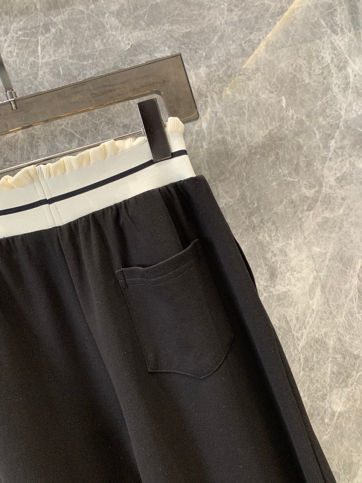 Pantalon décontracté à ourlet champignon et ceinture