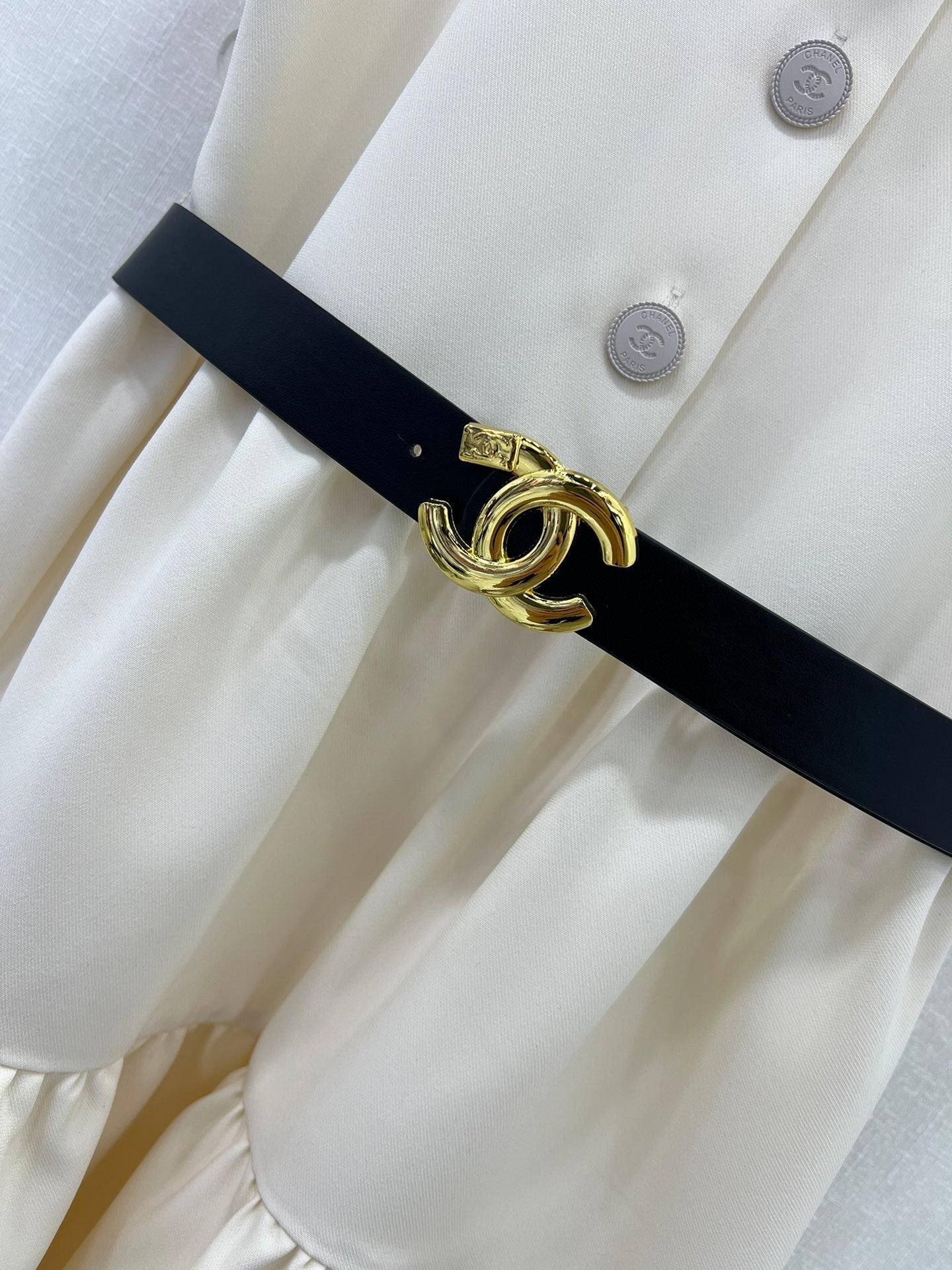 Einfacher Taillenlanger Rock