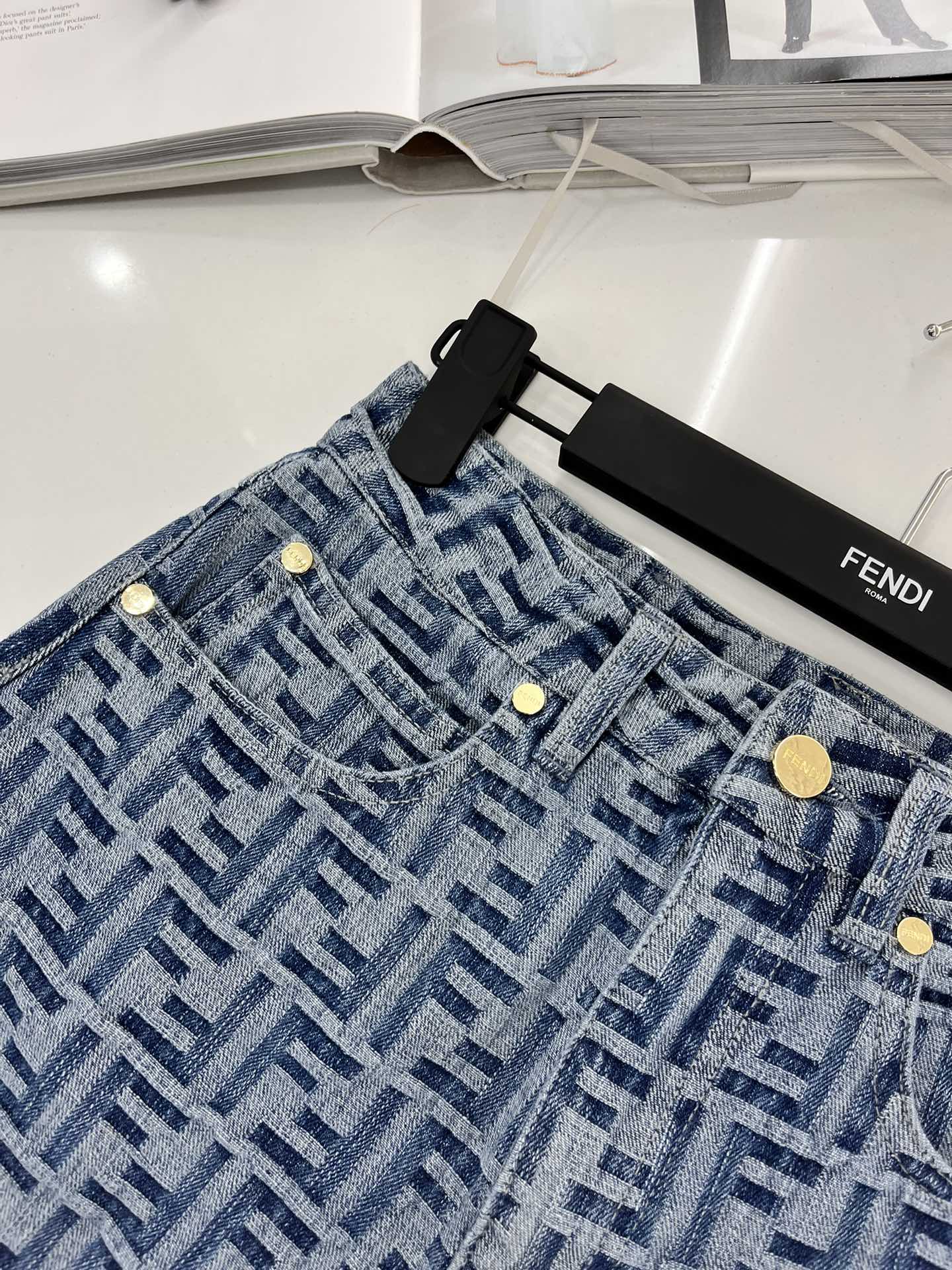 Bedruckte Jeansshorts