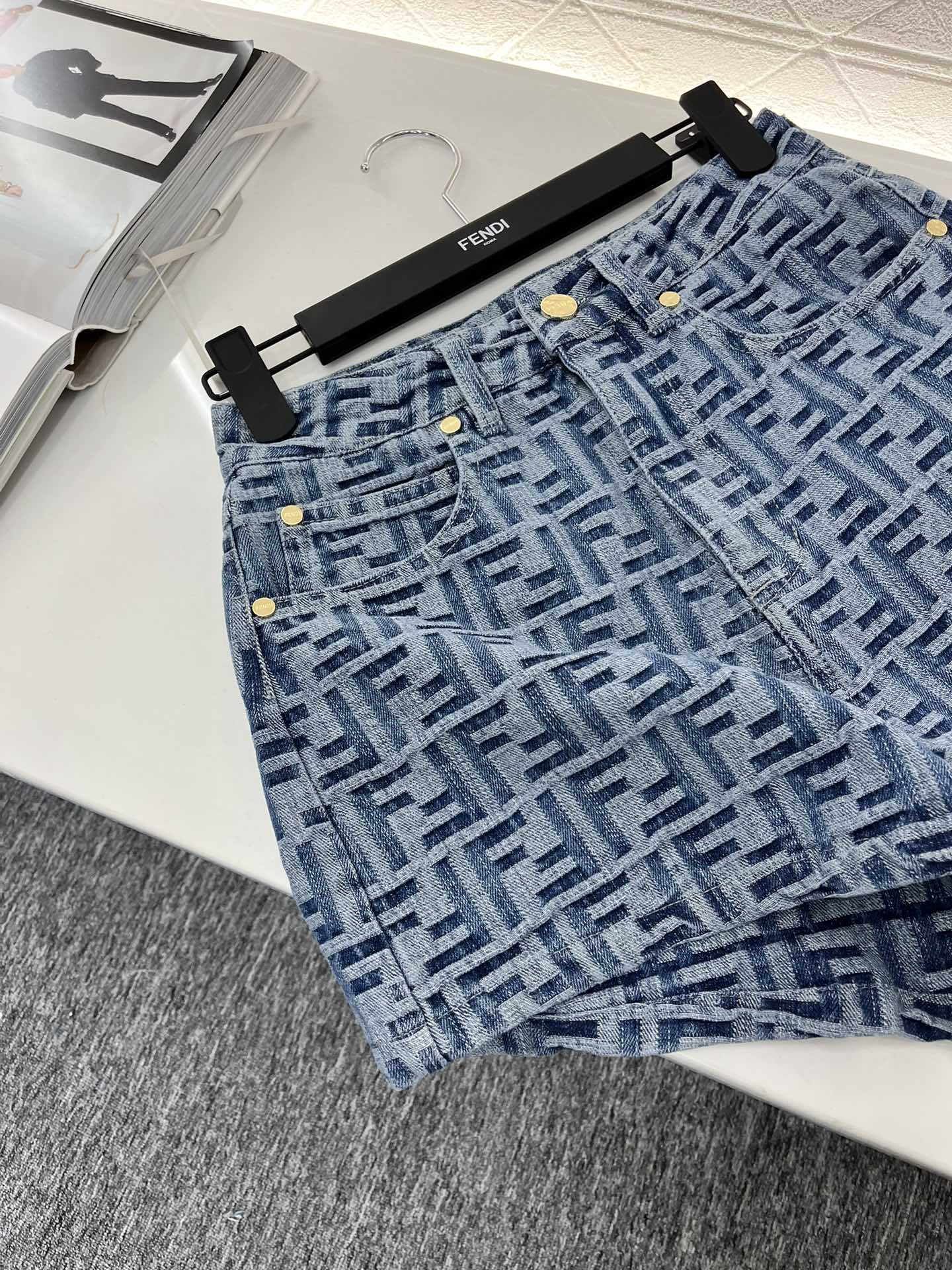 Bedruckte Jeansshorts