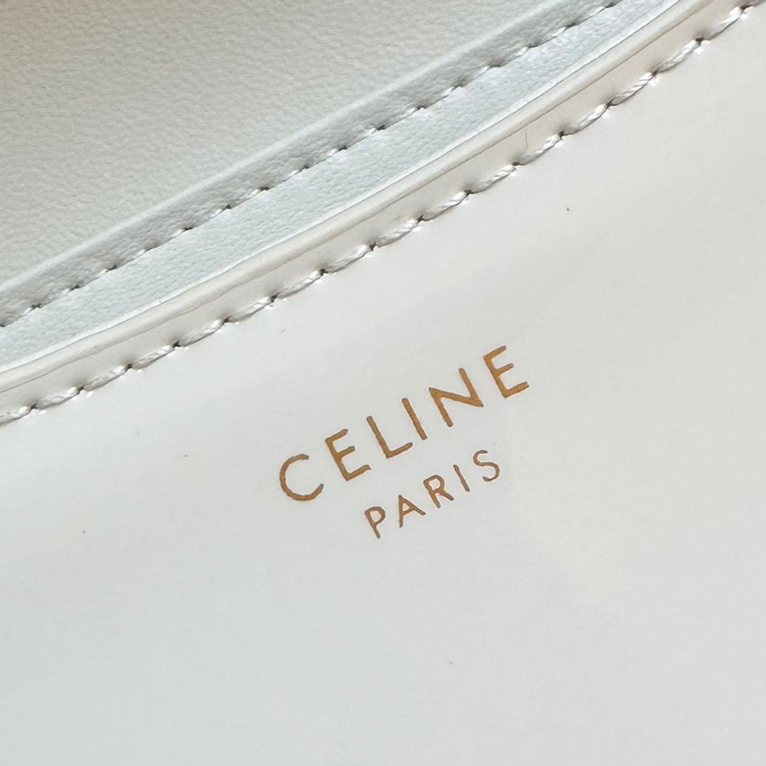 Sac en cuir de veau CC modèle numéro 67086 (25 × 15 × 7,5 cm)