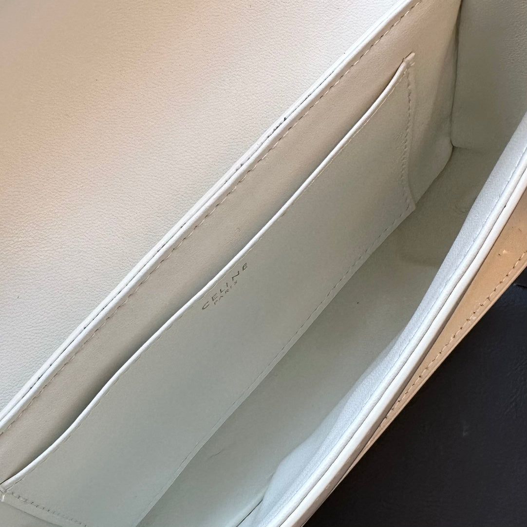 Sac en cuir de veau CC modèle numéro 67086 (25 × 15 × 7,5 cm)