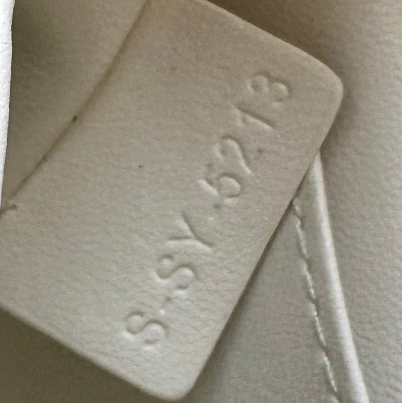 Sac en cuir de veau CC modèle numéro 67086 (25 × 15 × 7,5 cm)