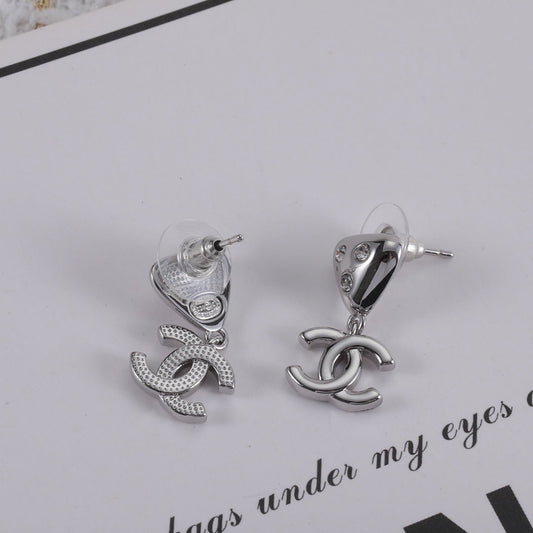 New triangle diamond gold earrings