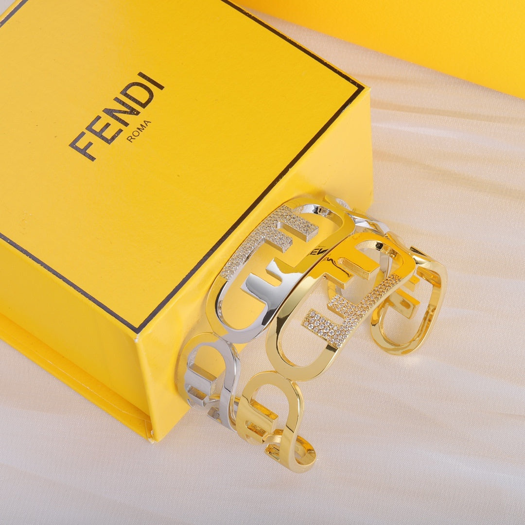 Neues Alphabet-Goldarmband