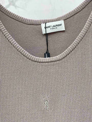 U-neck seamless one-piece knitted vest