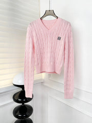 klassischer Pullover mit Rundhalsausschnitt und Logo